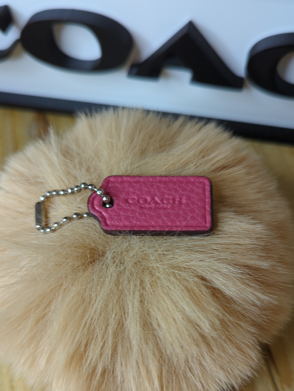 (0060) Coach Hot Pink Pebbled Leather Hang Tag